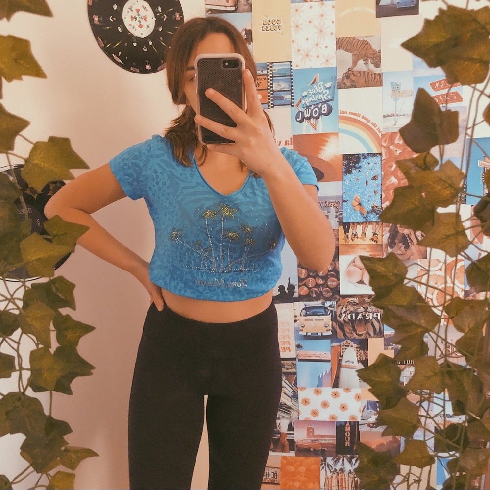 SOLD ON DEPOP, Hawaii beach tee shirt
